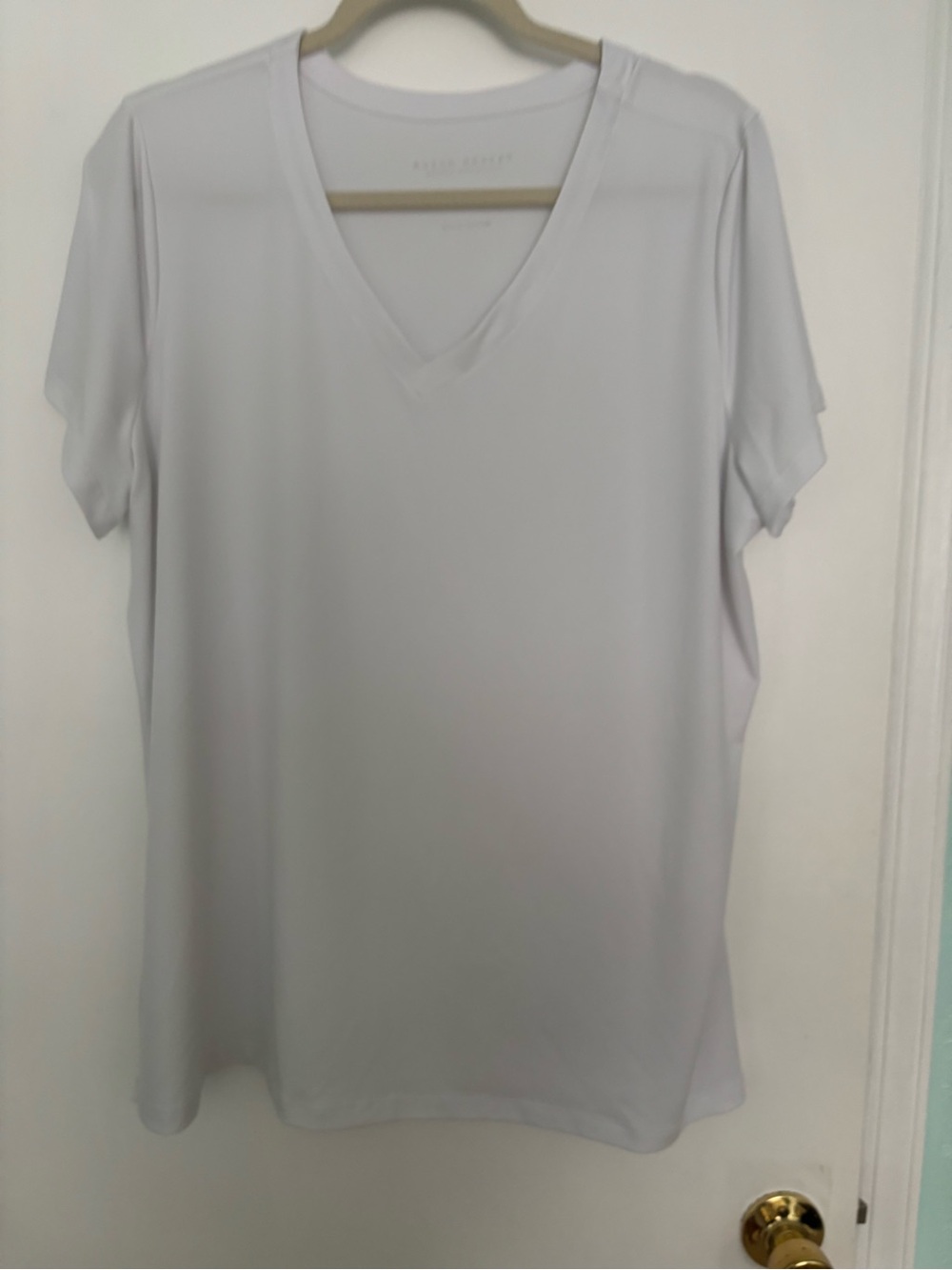 Susan Graver liquid Knit XL V-Neck Short Sleeve Women's Top in White